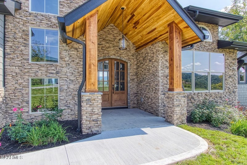 3093 Smoky Bluff Tr, Sevierville, TN 37862