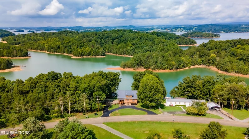 3095 Misty Hill Ln, Morristown, TN 37814