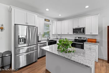 3099 Bridgewater Blvd, Morristown, TN 37814
