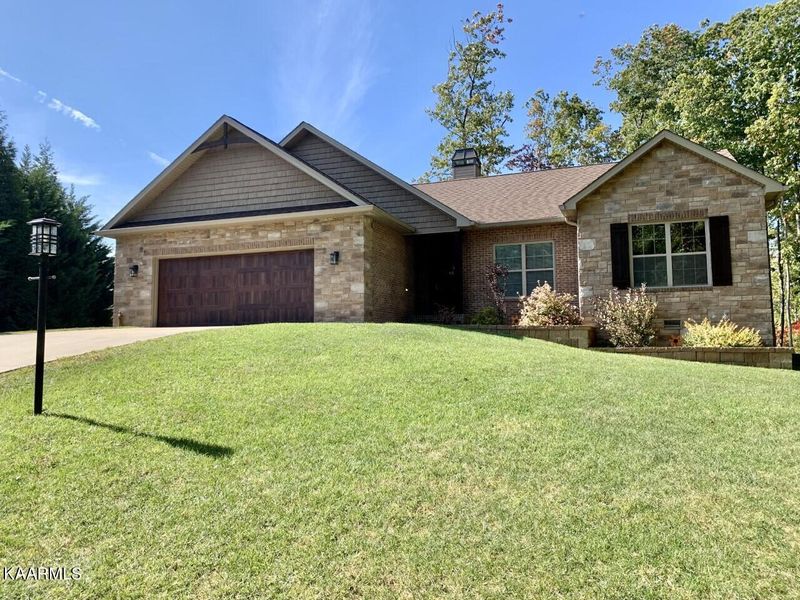 31 Camden Ct, Crossville, TN 38558