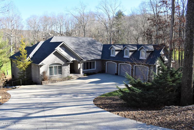 31 Claremont Cir, Fairfield Glade, TN 38558