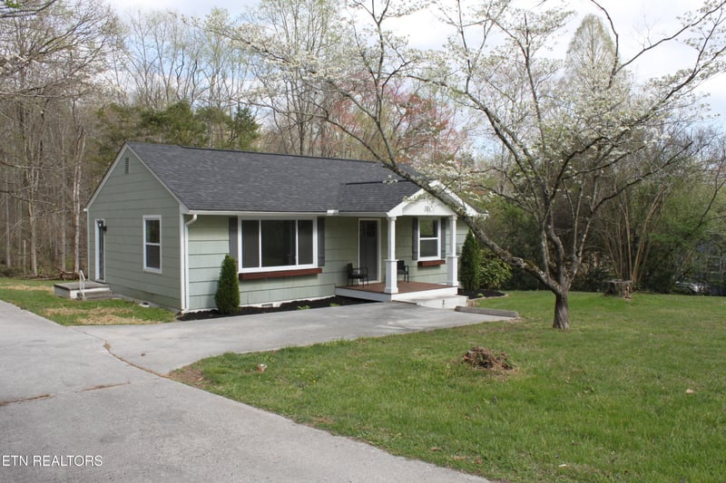 31 E Norris Rd, Norris, TN 37828