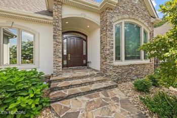 31 Markham Ter, Crossville, TN 38558
