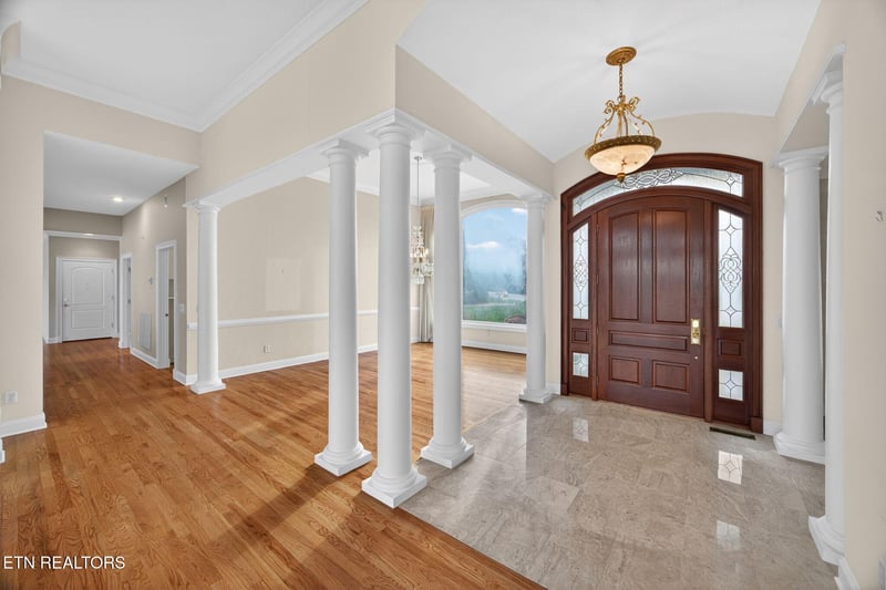 31 Markham Ter, Crossville, TN 38558