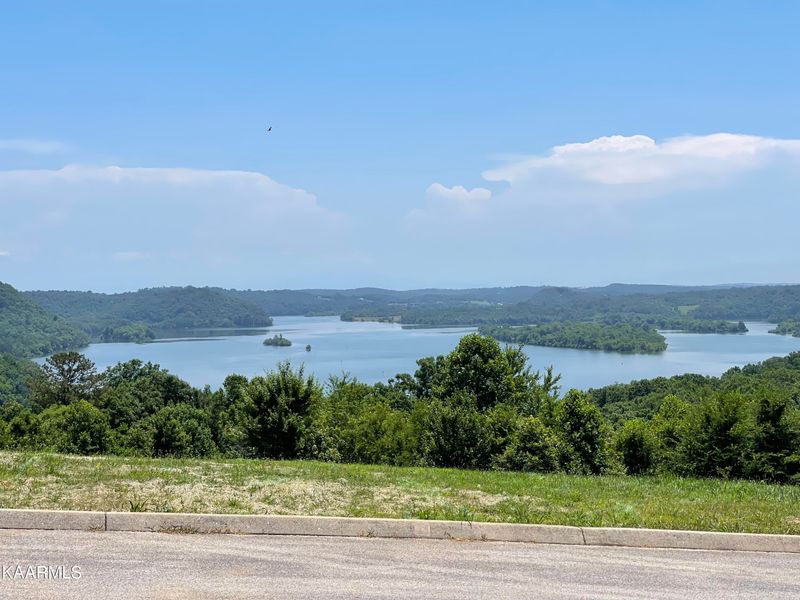 31 Melea Ln, Kingston, TN 37763