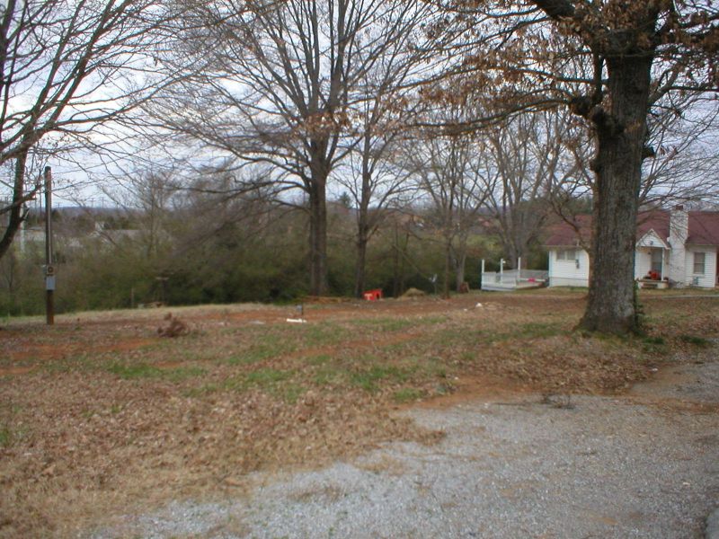 31 Melrose Ave, Englewood, TN 37329