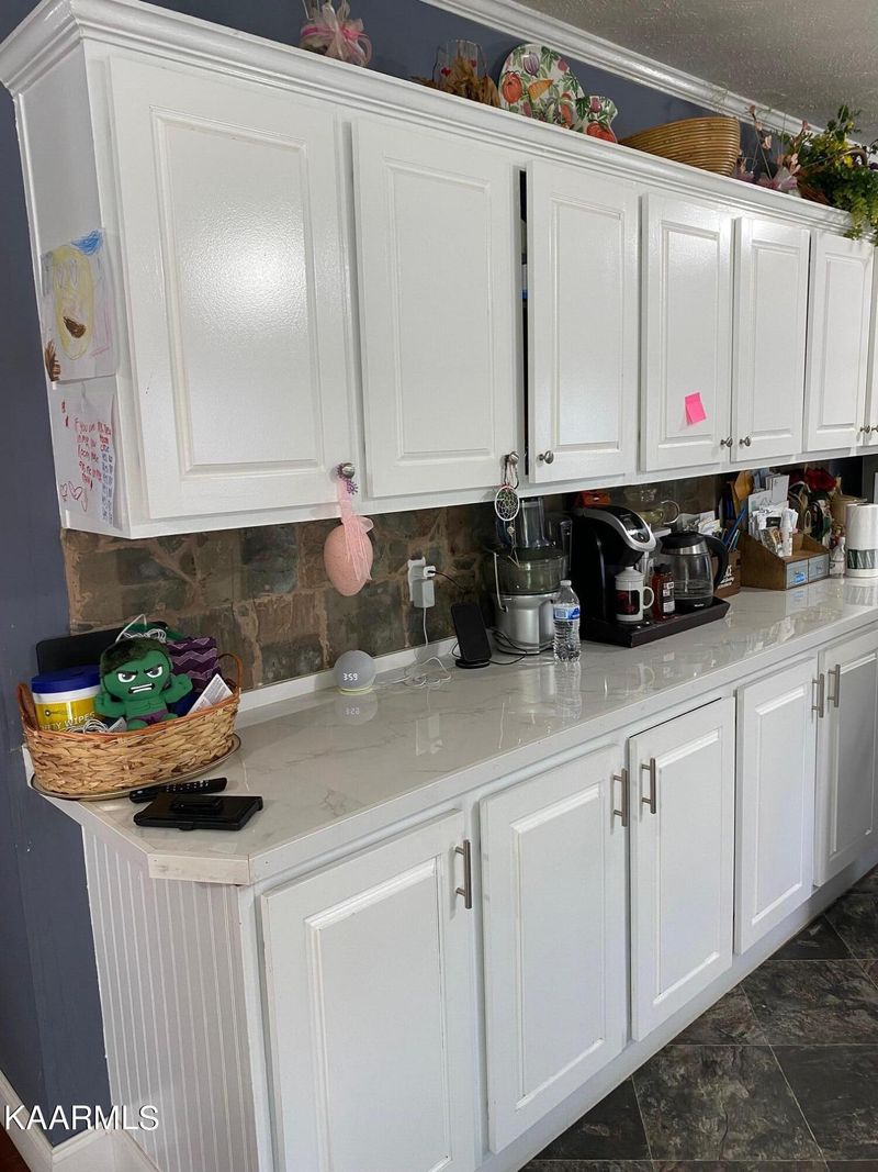 310 Abrams Rd, Rockford, TN 37853