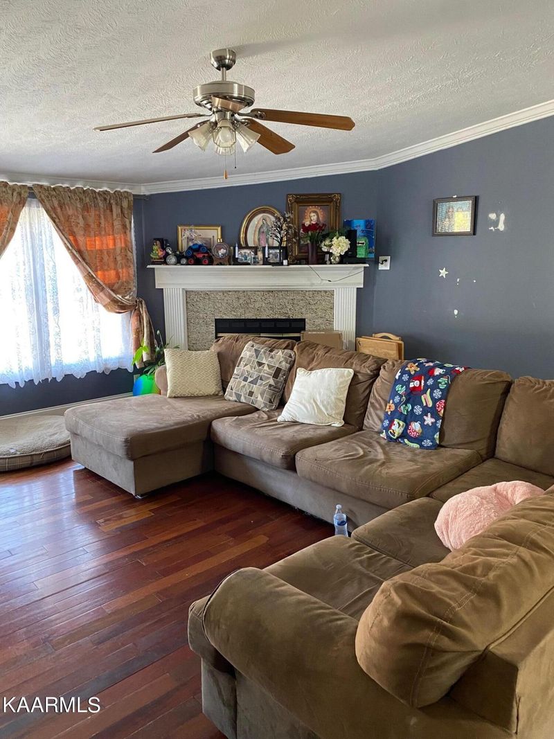 310 Abrams Rd, Rockford, TN 37853