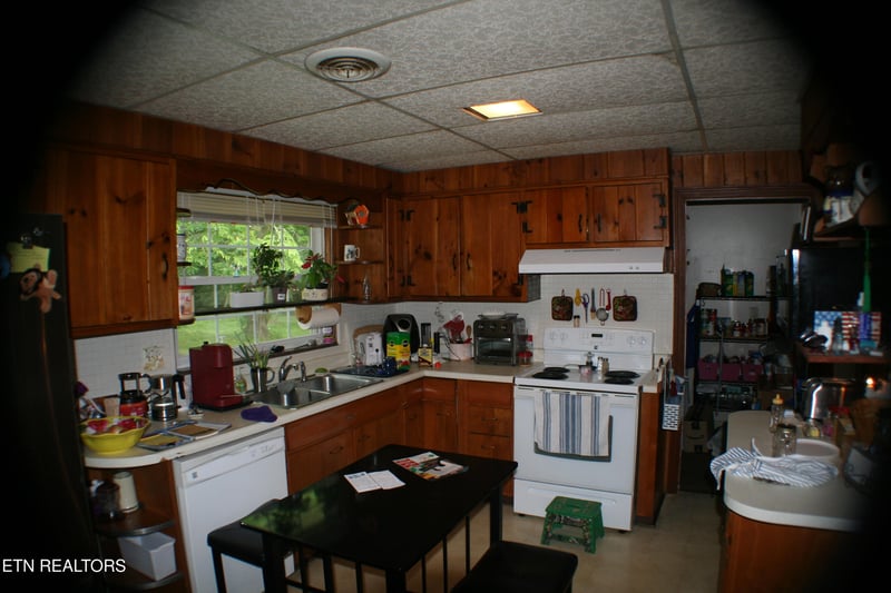 310 Cardinal St, Maryville, TN 37803