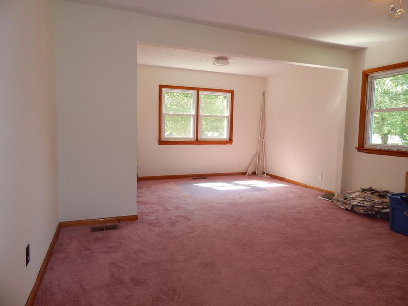 310 Elm View Dr, Clinton, TN 37716