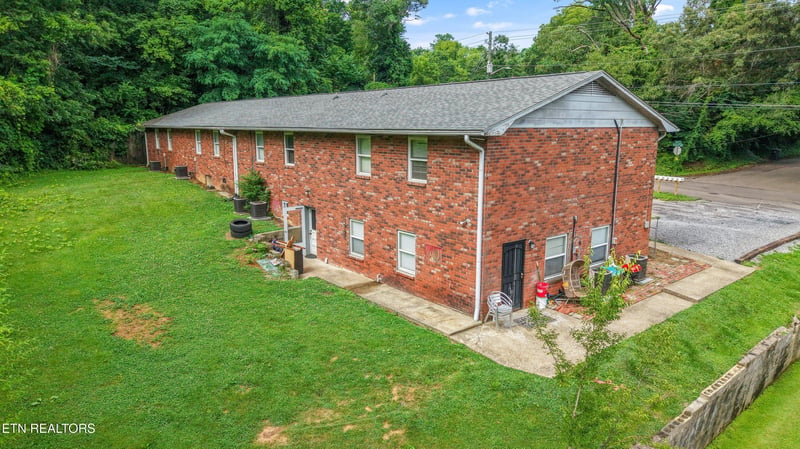 310 Gilbert Ln, Knoxville, TN 37920