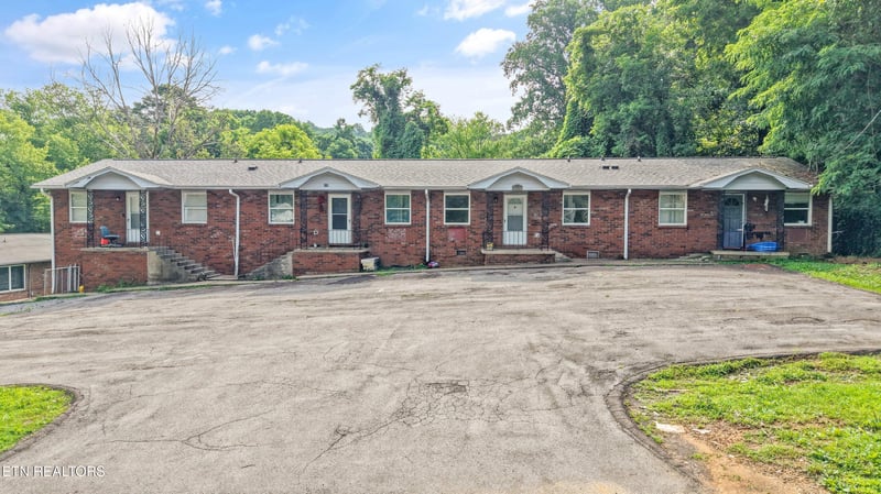 310 Gilbert Ln, Knoxville, TN 37920