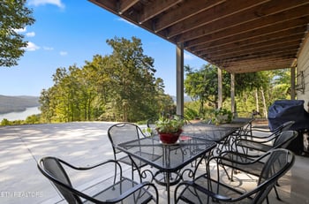 310 Lakeview Dr, Sharps Chapel, TN 37866
