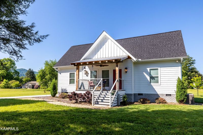 310 Sandy Ln, Townsend, TN 37882