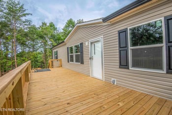 310 Valley Dr, Loudon, TN 37774