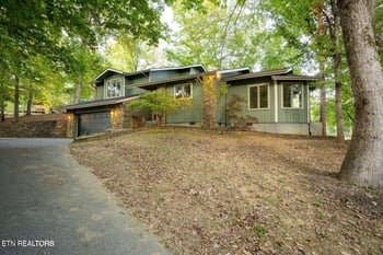 310 White Cap Ln, Pigeon Forge, TN 37863