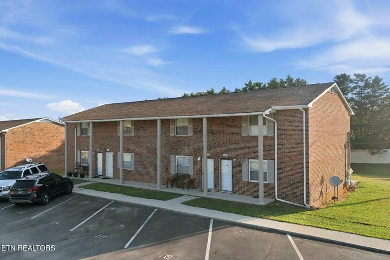 3100 E Governor John Sevier Hwy, Knoxville, TN 37914