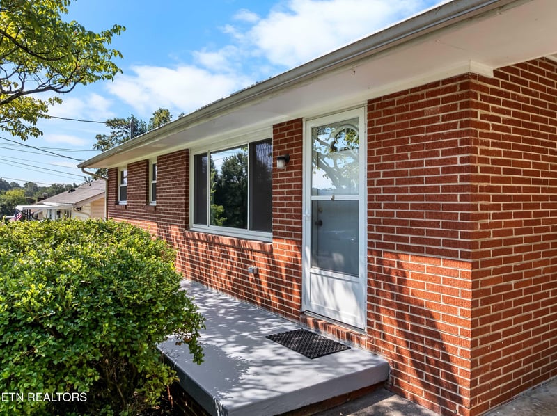 3101 Gerson Dr, Knoxville, TN 37920