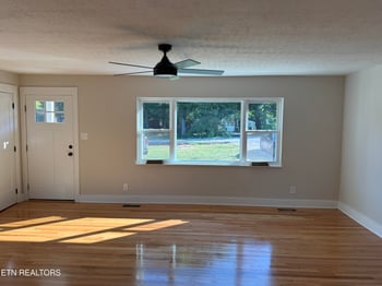 3101 Knox Ln, Knoxville, TN 37917