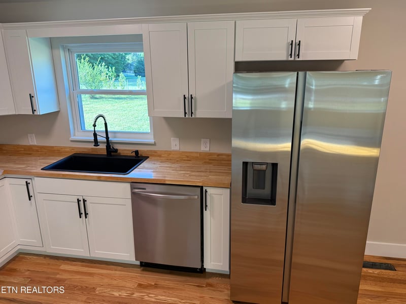 3101 Knox Ln, Knoxville, TN 37917