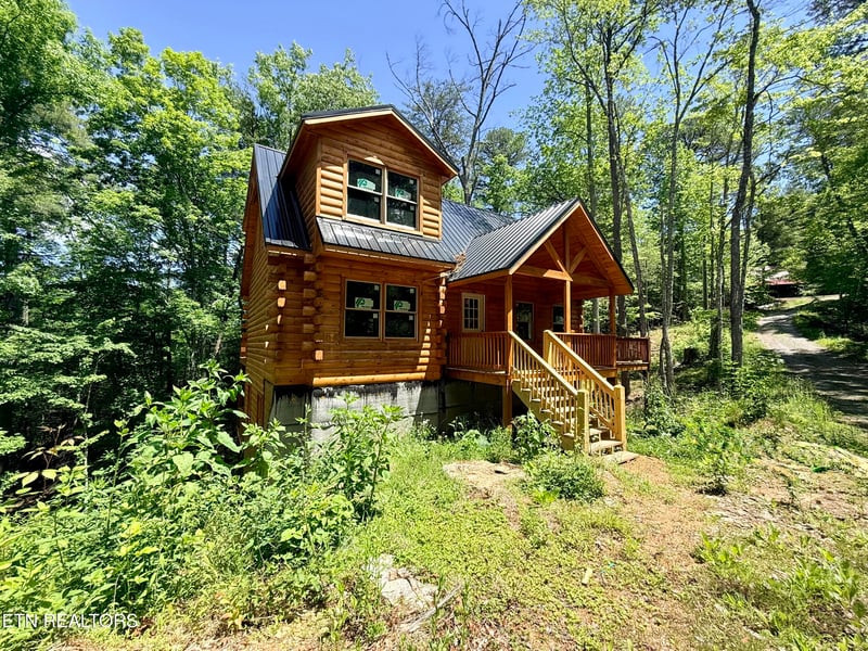 3103 Clearview Cir, Sevierville, TN 37862