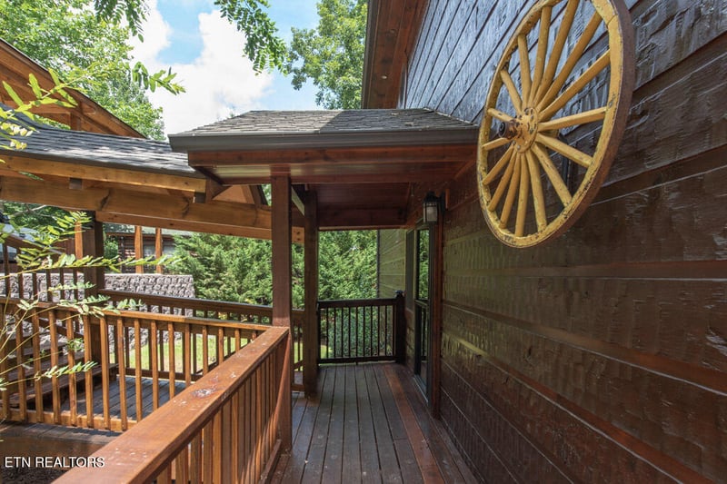 3103 Perry Circle Ln, Sevierville, TN 37862