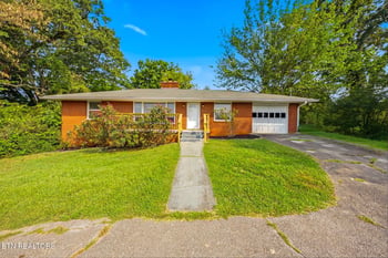 3103 Spicewood Ln, Knoxville, TN 37921