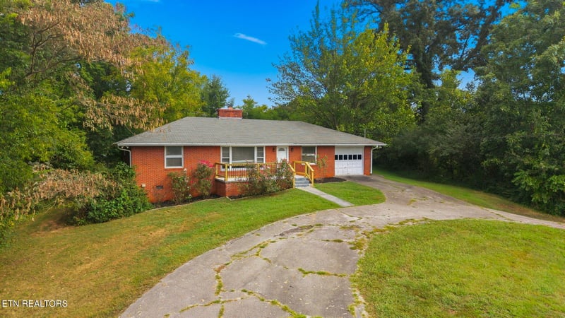 3103 Spicewood Ln, Knoxville, TN 37921
