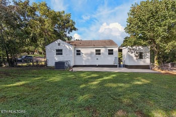 3104 Luwana Ln, Knoxville, TN 37917
