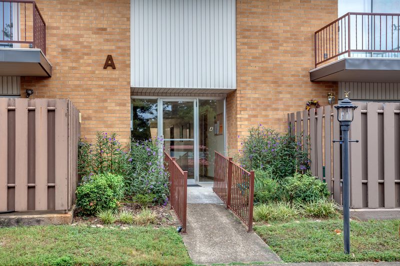3104 N Broadway St #Apt A8, Knoxville, TN 37917