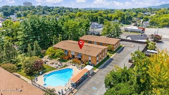 3104 N Broadway St #B16, Knoxville, TN 37917