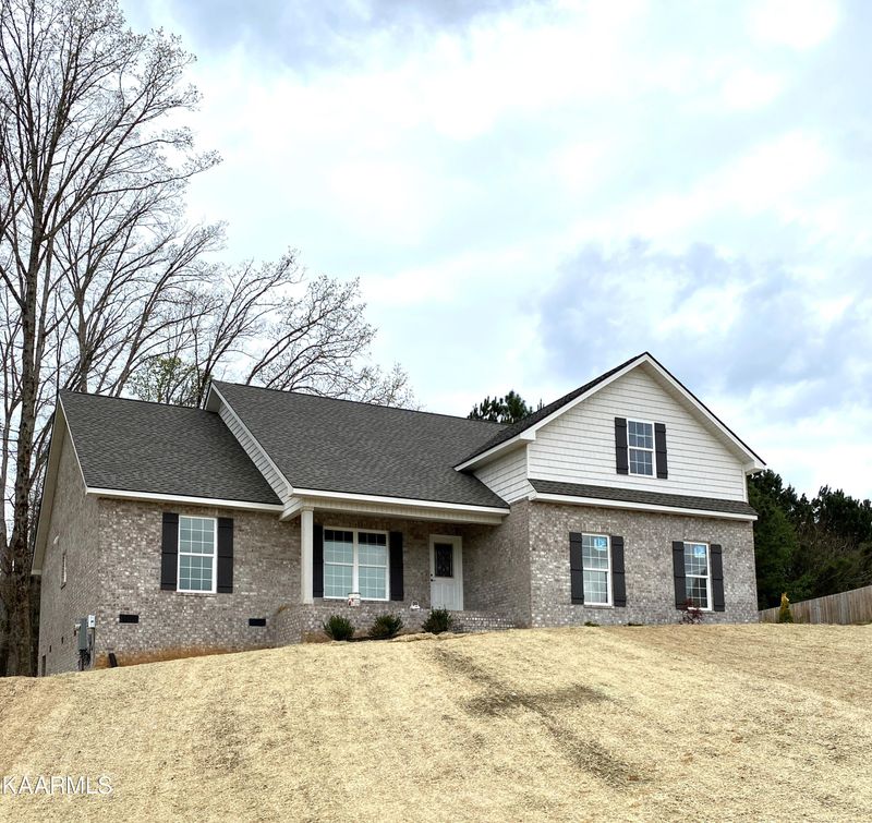3104 Sagegrass Dr, Louisville, TN 37777