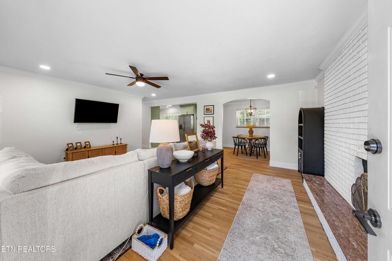 3105 Hazelwood Rd, Knoxville, TN 37921