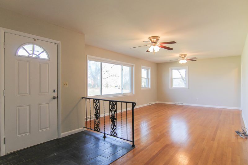 3106 Dorothy Ln, Maryville, TN 37804