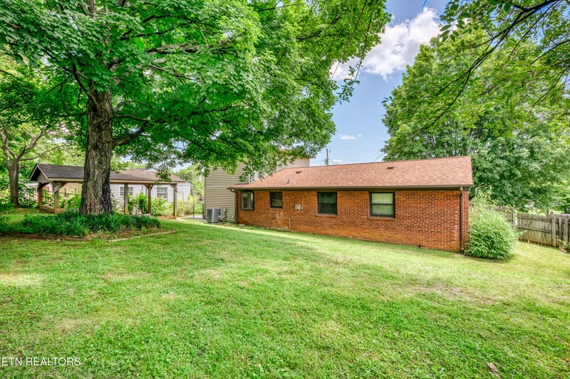 3107 Myrtlewood Dr, Knoxville, TN 37921