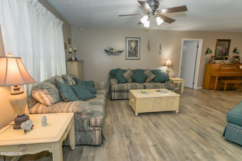 3108 Fortenberry Rd, Kodak, TN 37764