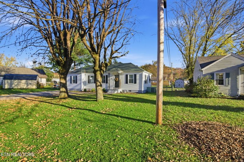 311 Alabama Ave, Clinton, TN 37716