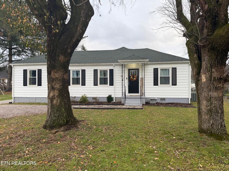 311 Alabama Ave, Clinton, TN 37716
