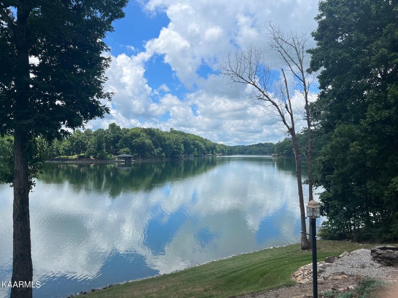 311 Amohi Ln, Loudon, TN 37774