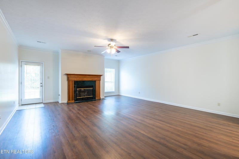 311 Creekview Ln, Knoxville, TN 37923