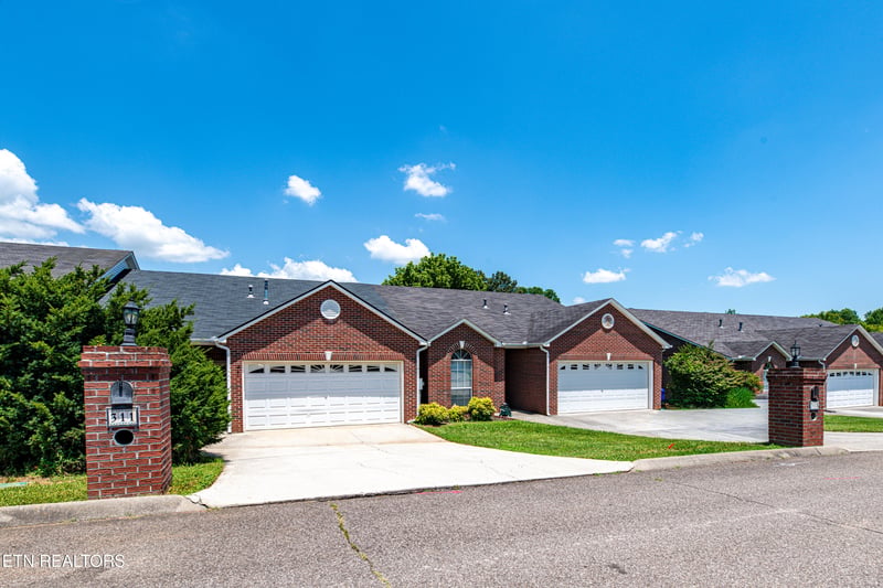 311 Creekview Ln, Knoxville, TN 37923