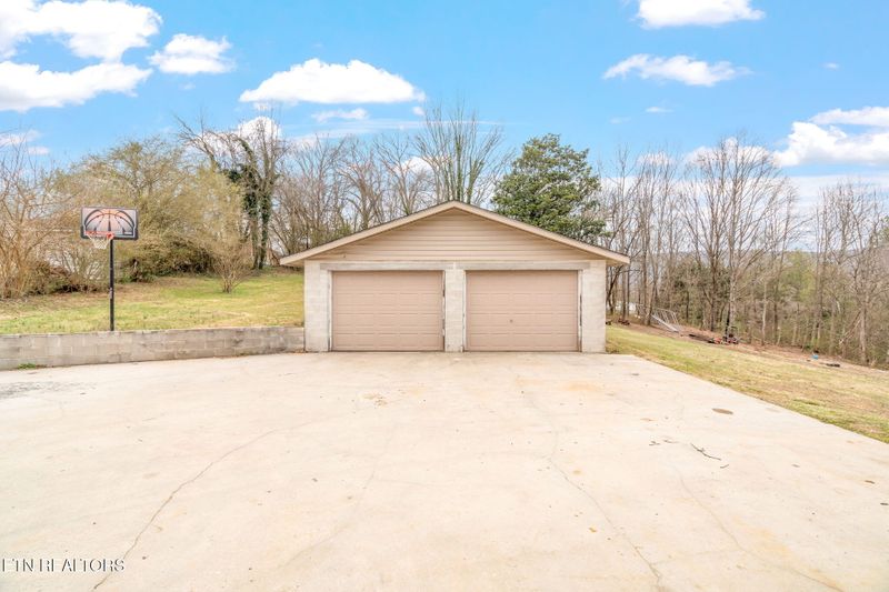 311 E Dunn St, Rockwood, TN 37854