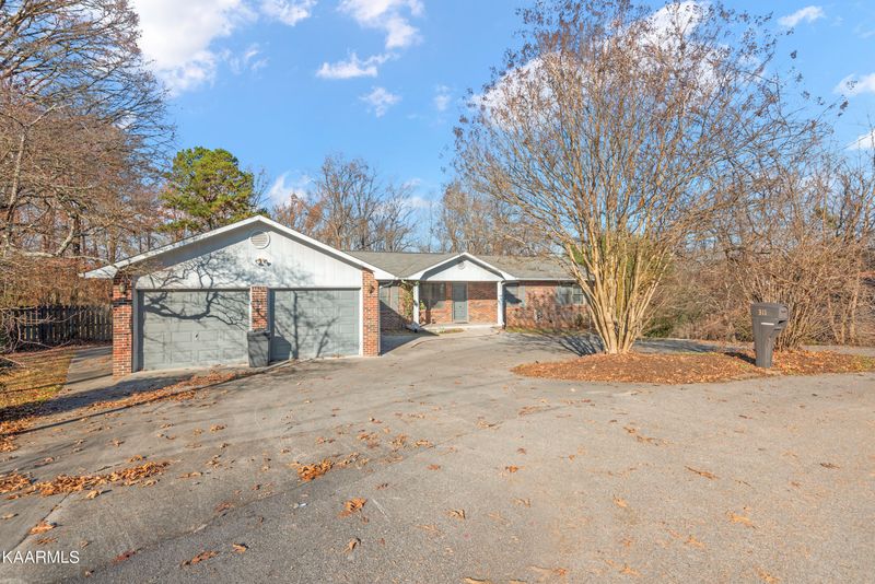 311 Highland Cir, Lenoir City, TN 37772
