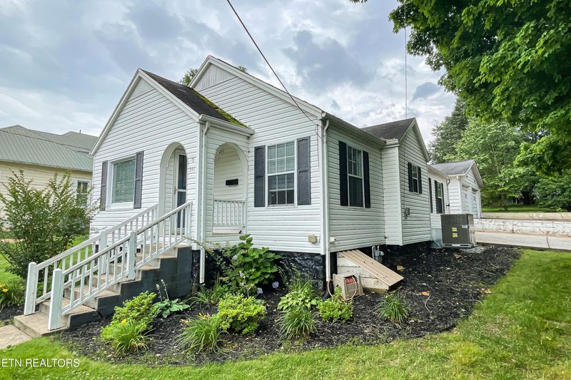 311 Mccaslin Ave, Sweetwater, TN 37874