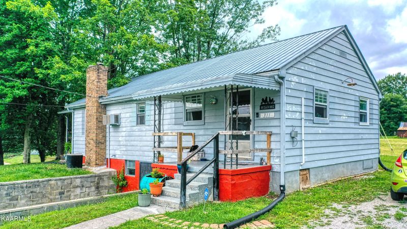 311 Mt Paran Loop, Jacksboro, TN 37757