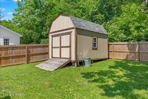 311 N Iowa Ave, Etowah, TN 37331