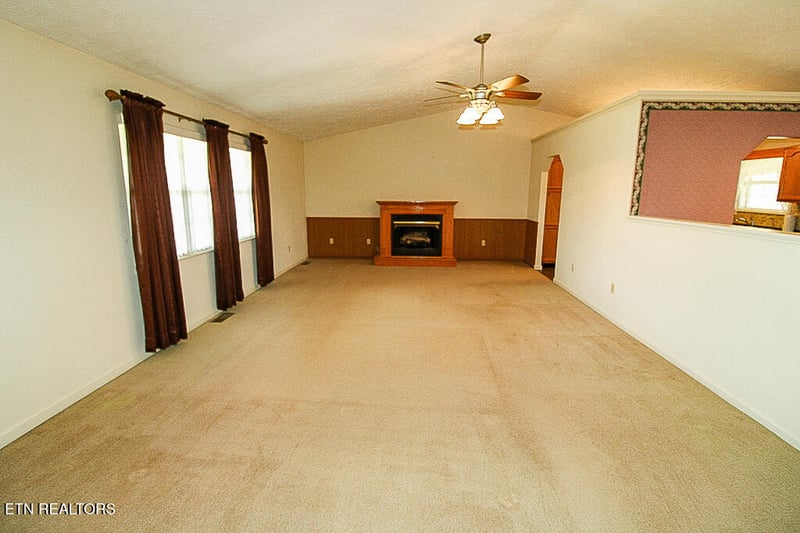 311 Newman Dr, Kodak, TN 37764