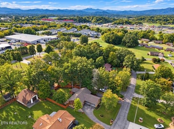 311 Poplar St, Sevierville, TN 37862