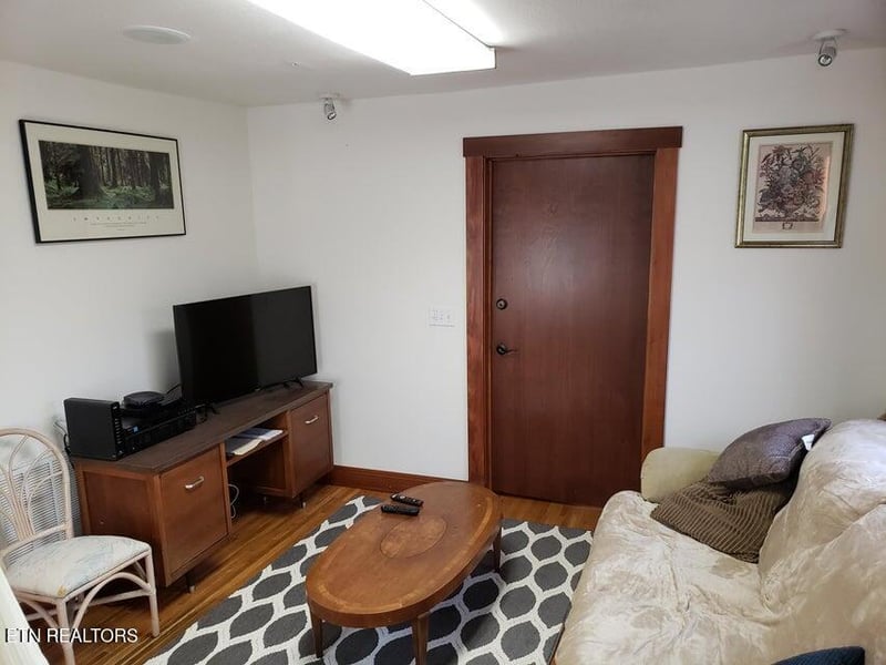 311 S Main St, Rocky Top, TN 37769