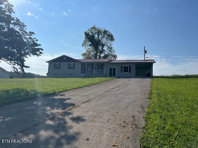 311 Sandy Hill Cir, Lafollette, TN 37766